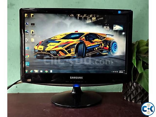 FLASE SALE মাত্র ৩৫০০ টাকায় Samsung 19 Monitor large image 2