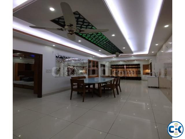 Modern 4-Bedroom Furnished Apartment in Bashundhara R A large image 2