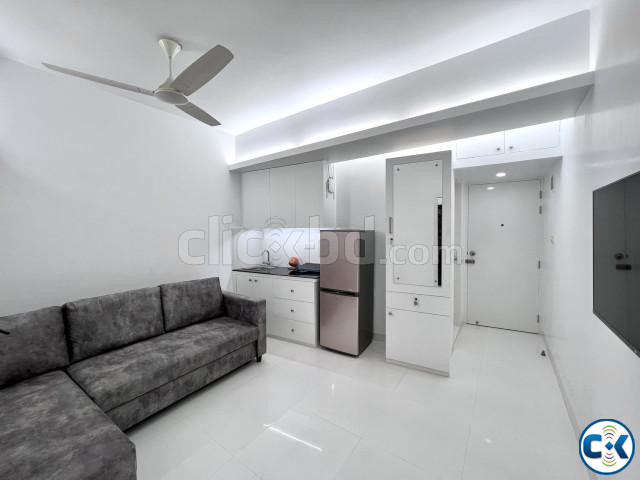 Modern Luxurious 2-Room Studio Apartment for Rent large image 1
