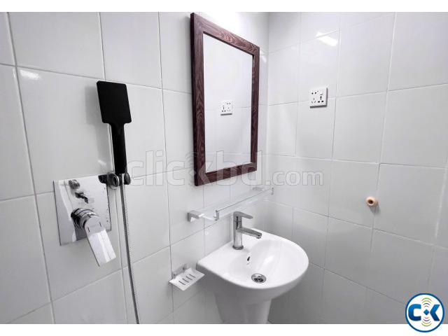 Modern Luxurious 2-Room Studio Apartment for Rent large image 2