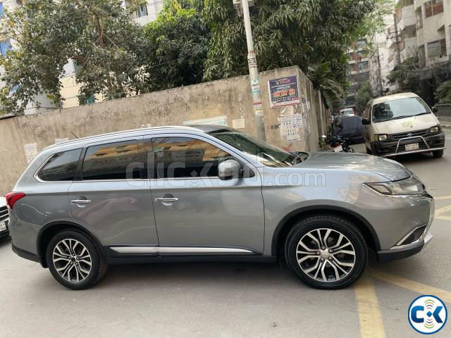 Mitsubishi Outlander New Shape 2016 large image 1
