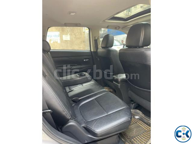 Mitsubishi Outlander New Shape 2016 large image 3