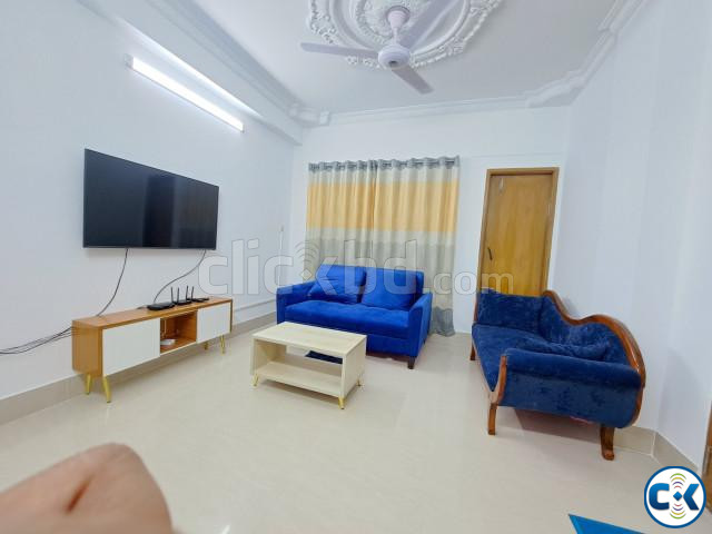 Furnished 2-Bedroom Serviced Apartment Rent in Bashundhara large image 2