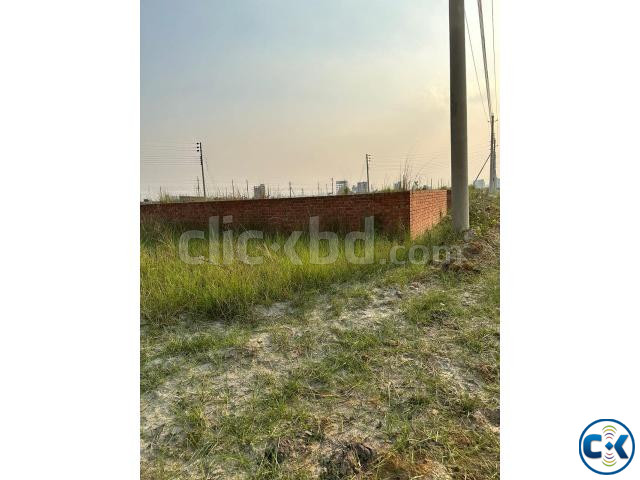 Bashundhara r a Block- M 4 katha South facing Plot Sell large image 0