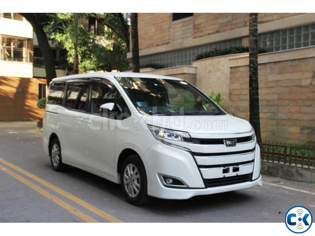 Toyota Noah G Package 2017 large image 0