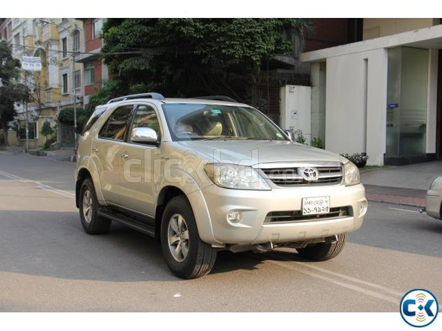Toyota Fortuner 7 Seat Octane 4WD 2006 large image 0