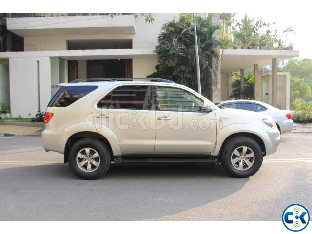 Toyota Fortuner 7 Seat Octane 4WD 2006 large image 1