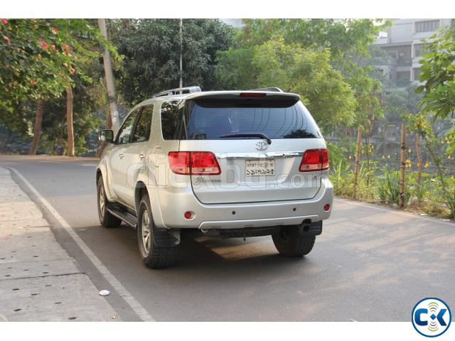 Toyota Fortuner 7 Seat Octane 4WD 2006 large image 2