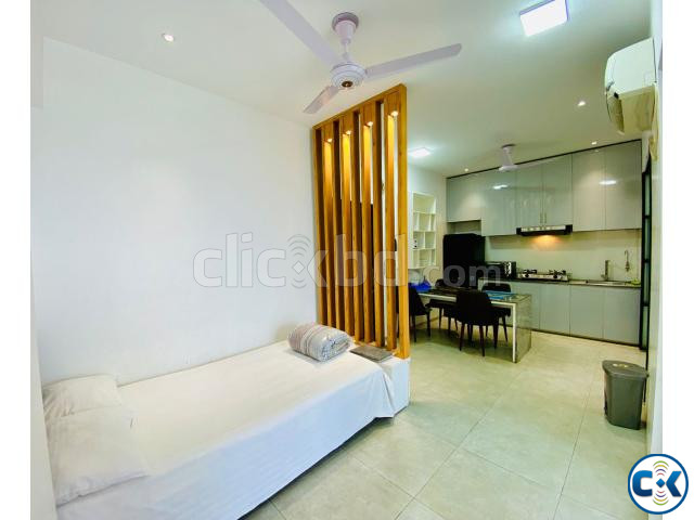 Rent a Stylish Furnished 2-Bedroom Apartment in Baridhara. large image 1