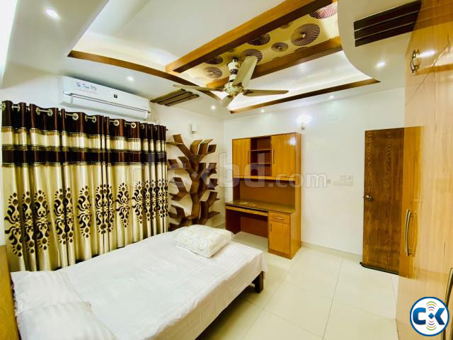 Modern 4-Bedroom Furnished Apartment in Bashundhara R A large image 2