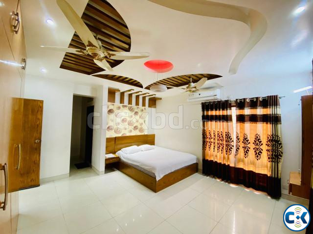 Modern 4-Bedroom Furnished Apartment in Bashundhara R A large image 3