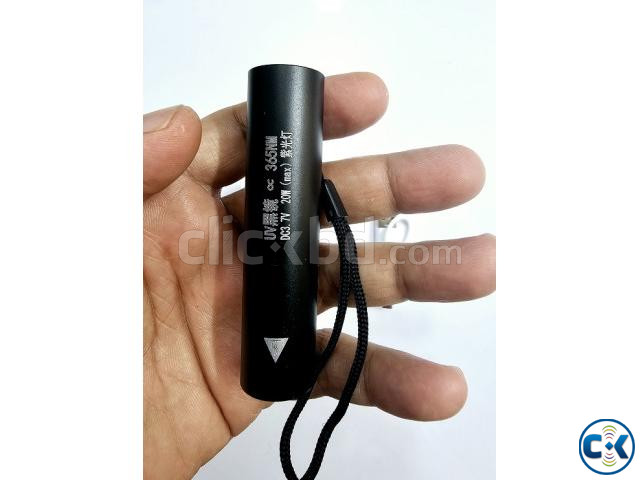 Mini 365nm UV Light Money Detector Flashlight large image 3