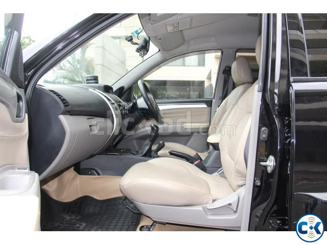 Mitsubishi Pajero Sports 7 Seater 2013 large image 3