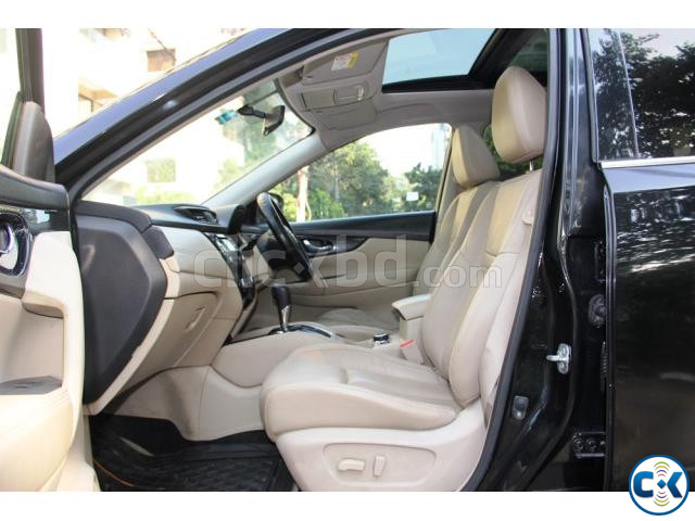 Nissan X Trail New Shape Sunroof Octane 2017 large image 4
