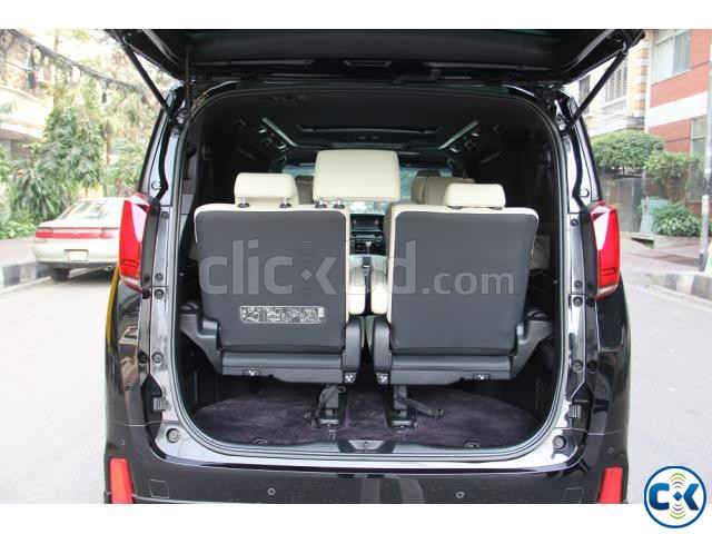 Toyota Alphard Executive Lounge E-Four 2019 large image 4