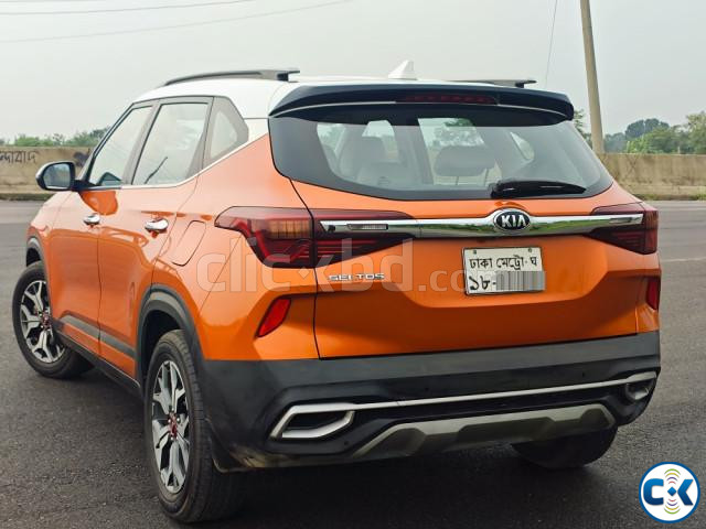 Kia Seltos 2020 Eye-Catching Orange White Top Features large image 1