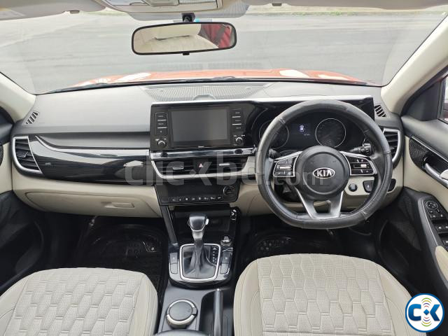 Kia Seltos 2020 Eye-Catching Orange White Top Features large image 3