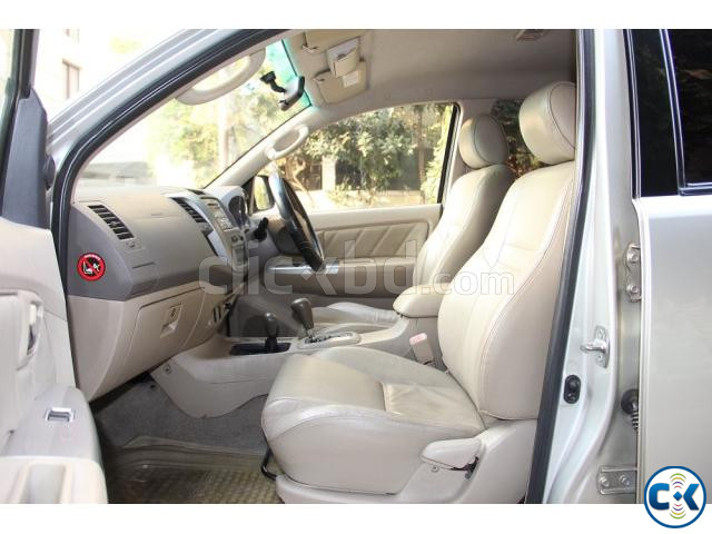 Toyota Fortuner 2006 Powerful 7-Seater SUV large image 2