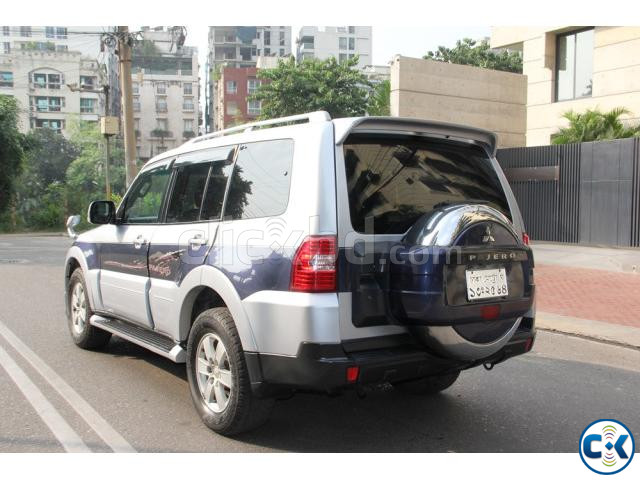 Mitsubishi Pajero Exceed V93 Luxury Power Performance large image 2