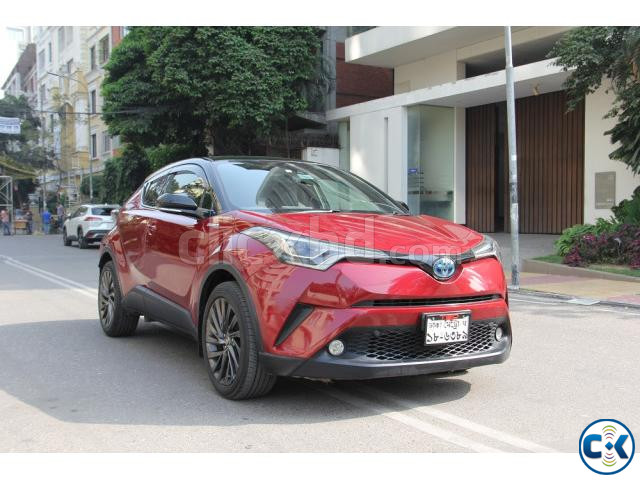  Toyota C-HR G-LED Package 2017 Red Wine  large image 1