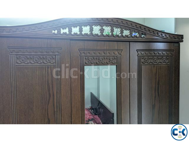 দৃষ্টিনন্দন কাঠের আলমারি বিক্রি চলছে large image 2