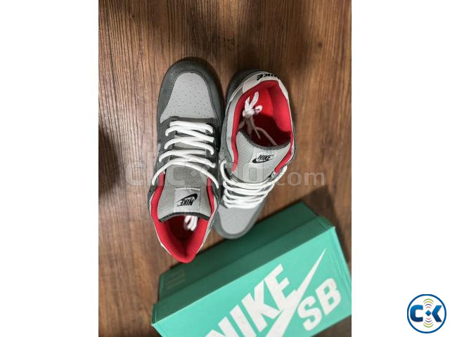 Nike SB Dunk Low Staple NYC Pigeon large image 2