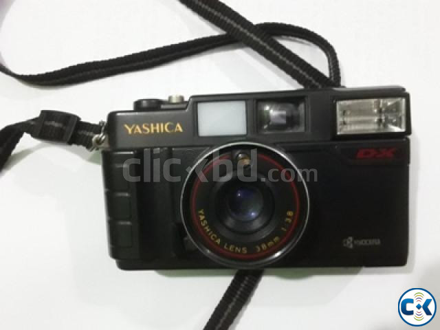 YASHICA MF-2 FLIM C AMERA SUPER DX large image 1