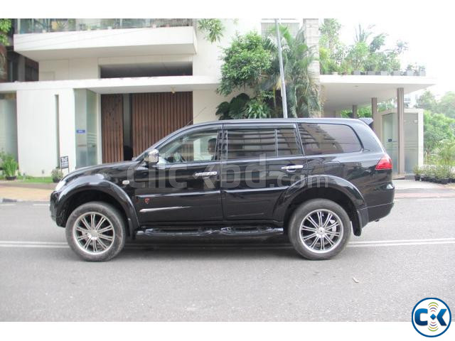 Mitsubishi Pajero Sports 2013 large image 1