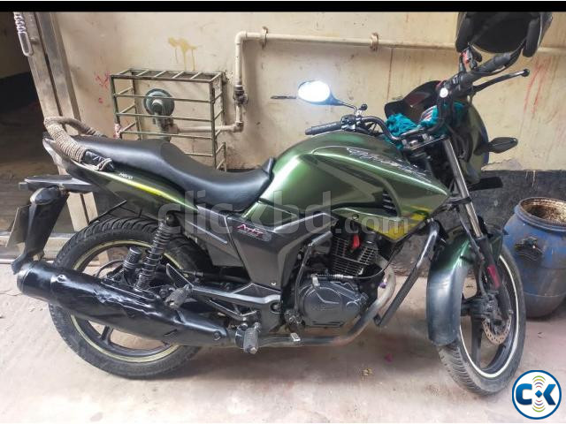 Hero hunk large image 0