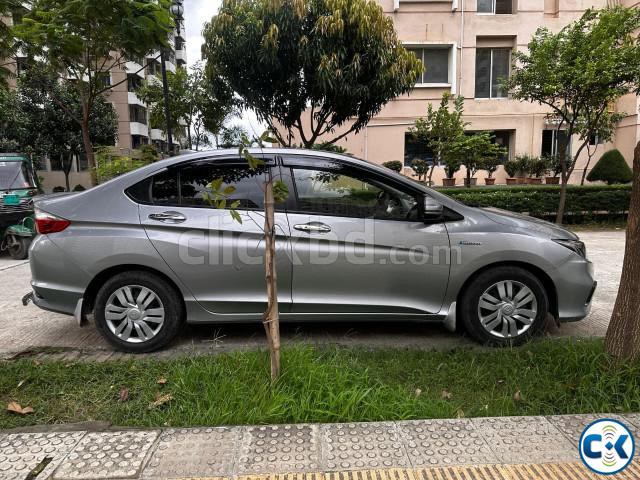 Honda Grace Lx Hybrid 2019 large image 2