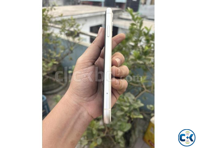 IPhone 11 128GB White large image 3