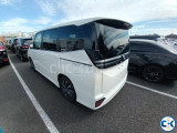 Toyota Voxy 2025