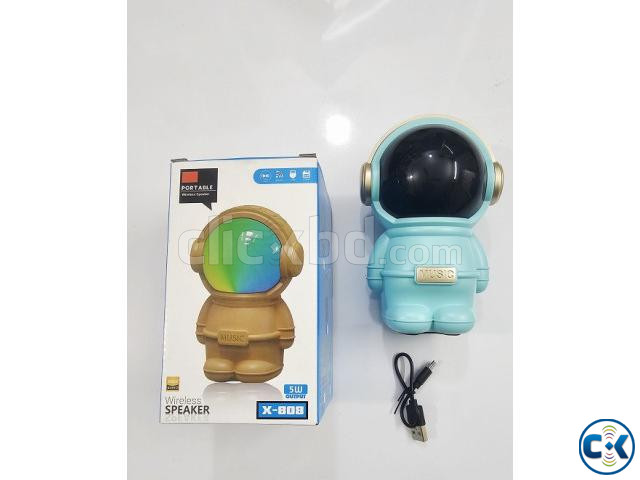 X808 Astronaut Bluetooth Speaker With RGB Light Blue large image 2