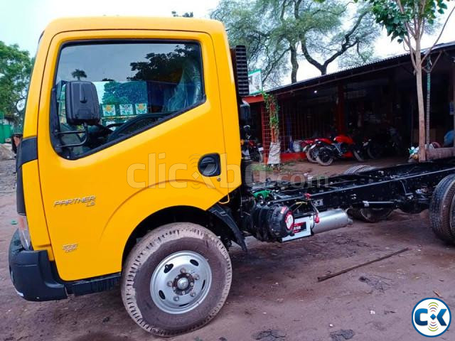 Ashok Leyland Partner Pickup large image 2