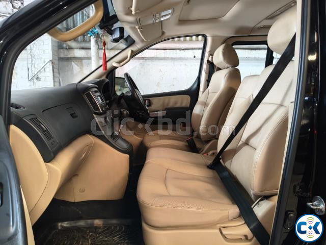 Hyundai H1 New Shape Sunroof 2019 large image 2