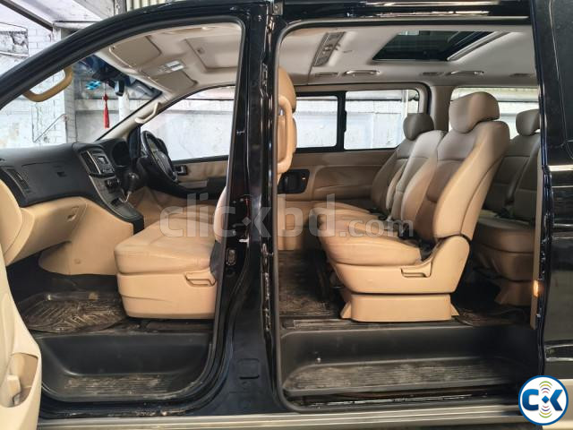 Hyundai H1 New Shape Sunroof 2019 large image 4