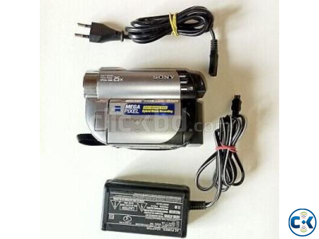 SONY VIDEO CAMERA DVD-650E large image 2