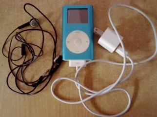 ipod 4 gb good condition 