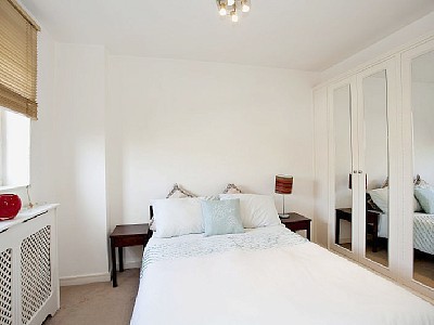 Beautiful one bed apt Kensington High Street Hyd large image 0