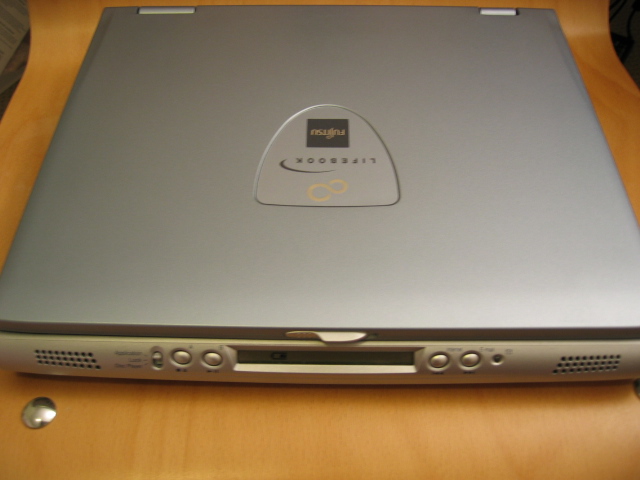 Fujitsu C-Series LIFEBOOK Laptop with carring case large image 0