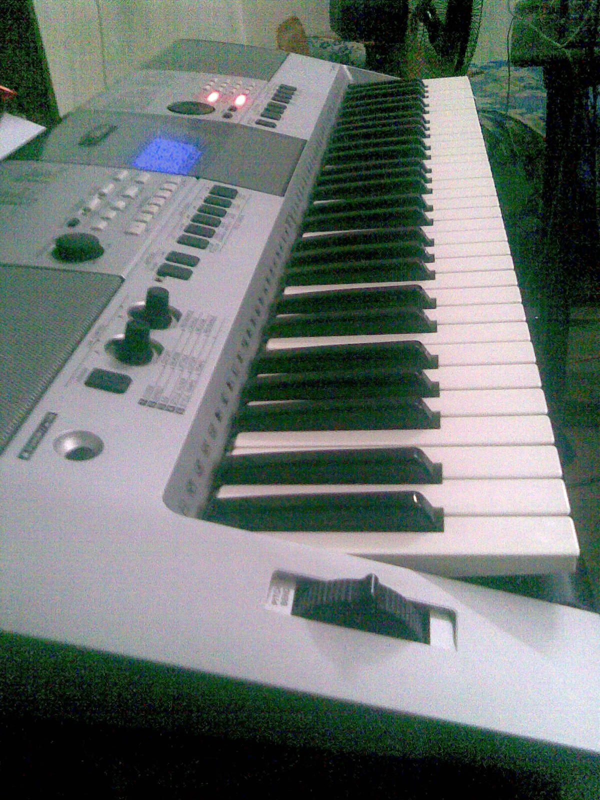 YAMAHA PSR E-413 FOR URGENT CELL large image 0