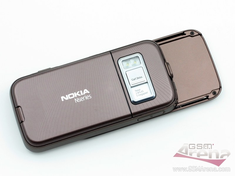 NOKIA N-85 ALMOST 100 BRAND NEW. 2 MONTHS USED. large image 2