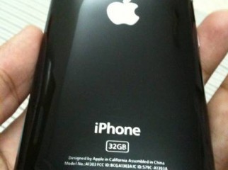 Apple iphone 3gs 32gb with all in Box Black colour