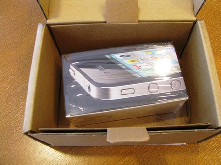 New iPhone 4 32GB large image 0