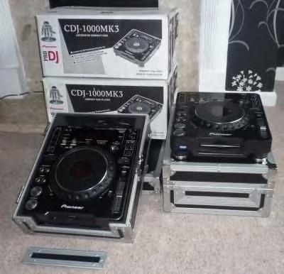 2x PIONEER CDJ-1000MK3 1x DJM-800 MIXERDJPACKAGE large image 0