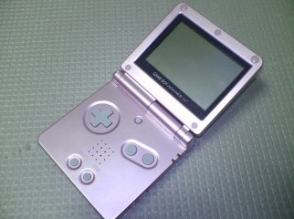 GAME BOY ADVANCED SP