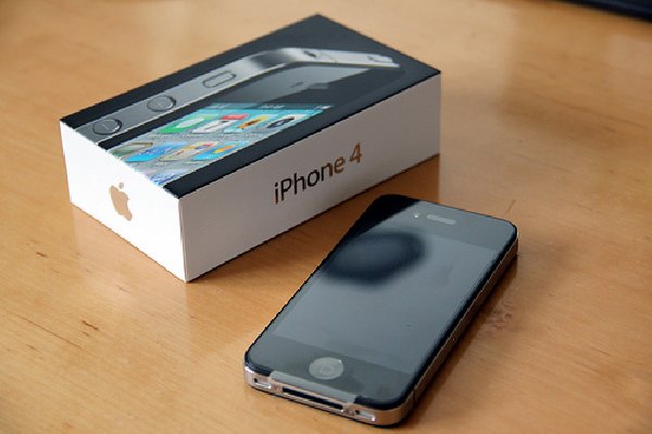 Apple iPhone 4G HD 32GB Factory Unlocked large image 0