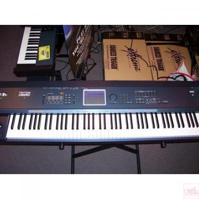 For Sale Brand New Yamaha Tyros 3 61-Key Arranger large image 0