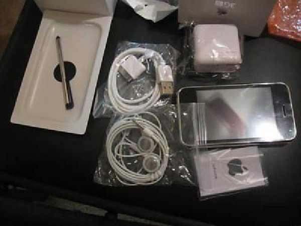 Apple iPhone4 32gb large image 0