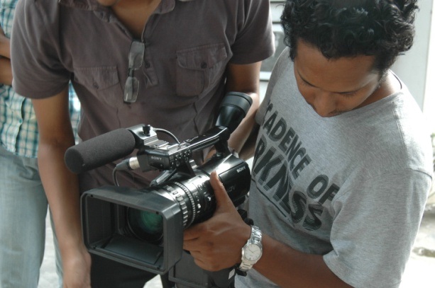 VIDEO CAMERA BASIC COURSE IN BANGLADESH large image 0